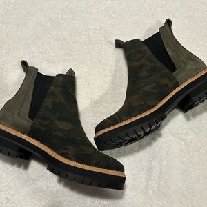 Toms Camouflage Ankle Boots
